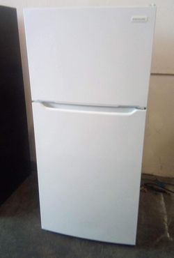 Frigidaire Top Mount White Refrigerator
