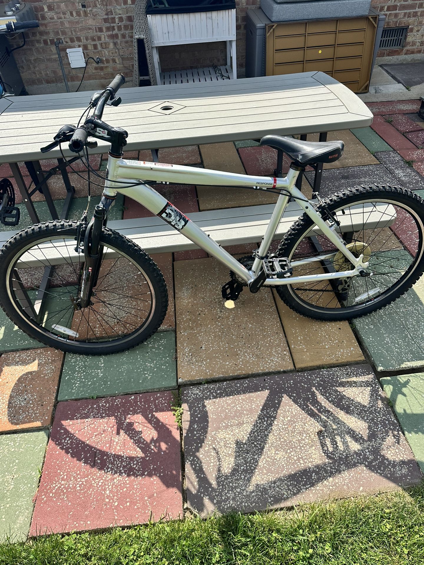2009 Diamondback Response DB 78 aluminum mountain bike