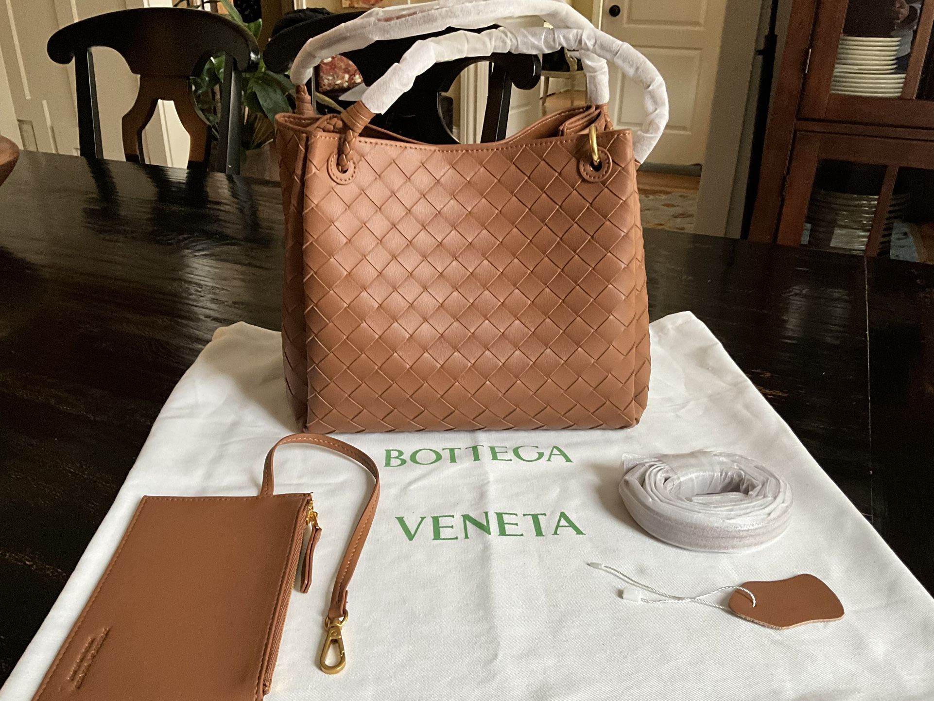Bottega Venetta Large Hobo Bag Magnetic Closure In Tan Caramel Color