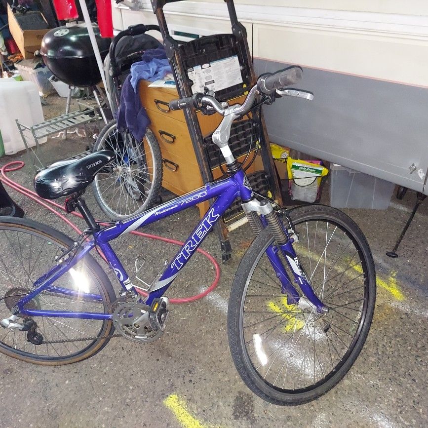 Trek multitrack 7200 price deals