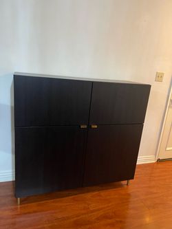Storage cabinet