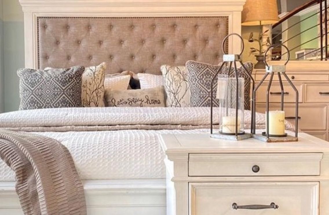 Whitewash Upholstered Panel Bedroom Set (Queen and King Bed Frame