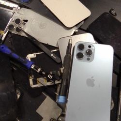 iPhone 16 Pro Max Cracked Screen Replacement Front And Back iPhone 13 Pro Max 12 Pro