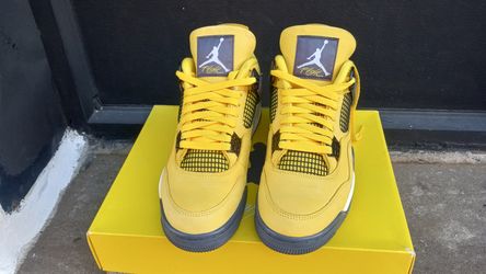 Air Jordan 4 UNC (2021) + Lightning (2021) Bundle