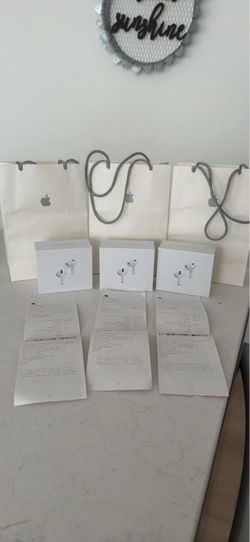 Apple AirPods Pro – Lot of 3