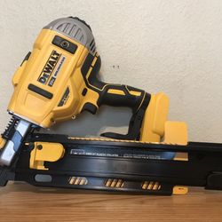 Dewalt Framing Nailer Brushless nueva De 21 Grados de 20 volts Nueva  NO INCLUYE BATERÍA 