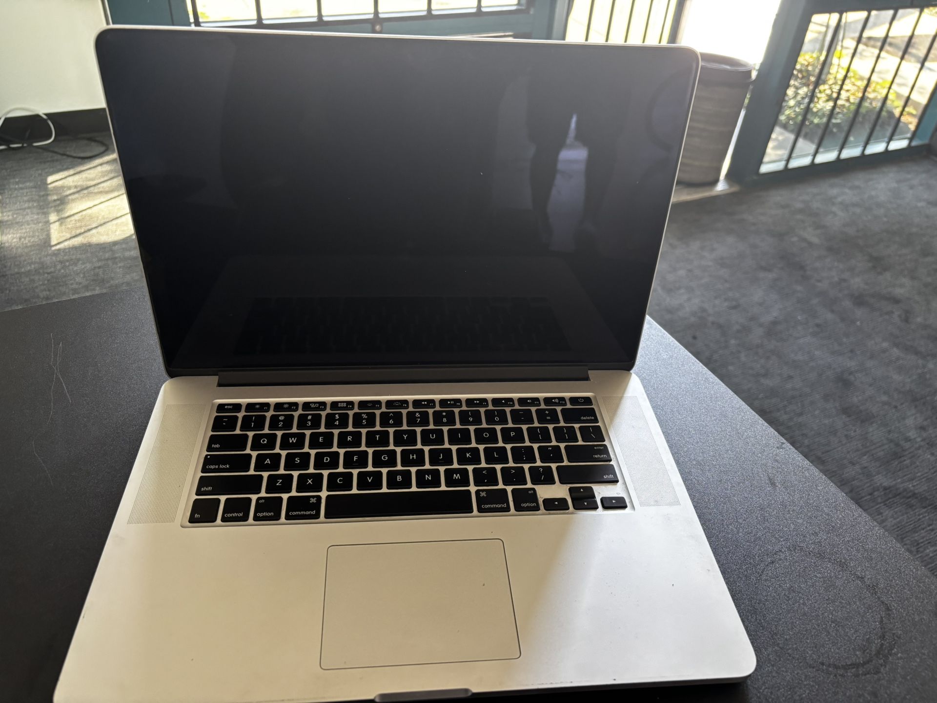 MacBook Pro 15” Retina (2015) – i7 / 16GB RAM 