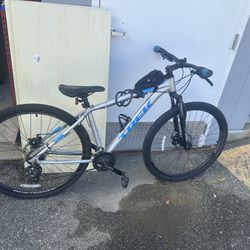 TREK Mountain Bike 
