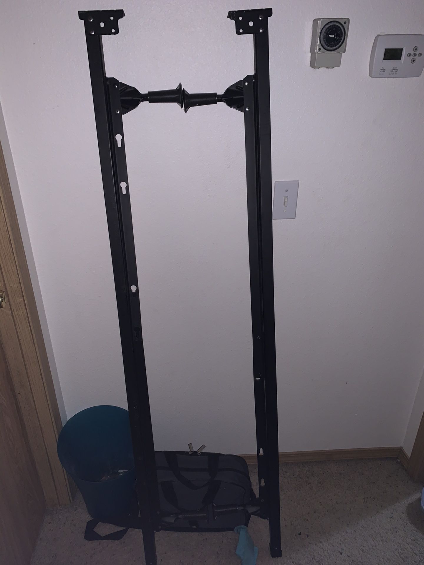 Bed frame/stand