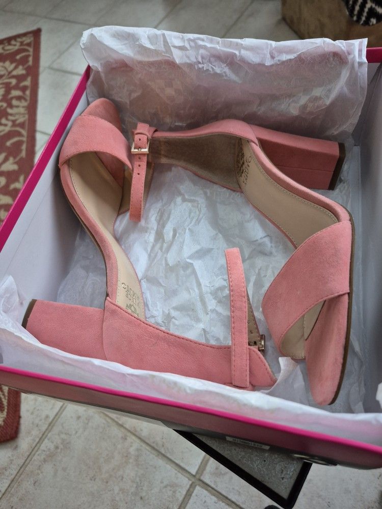 VINCE CAMUTO OPEN TOE CHUNKY STRAPPED HEEL