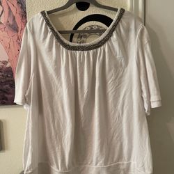 Plus Size Women’s White Top with embellishment size 4X pre-owned