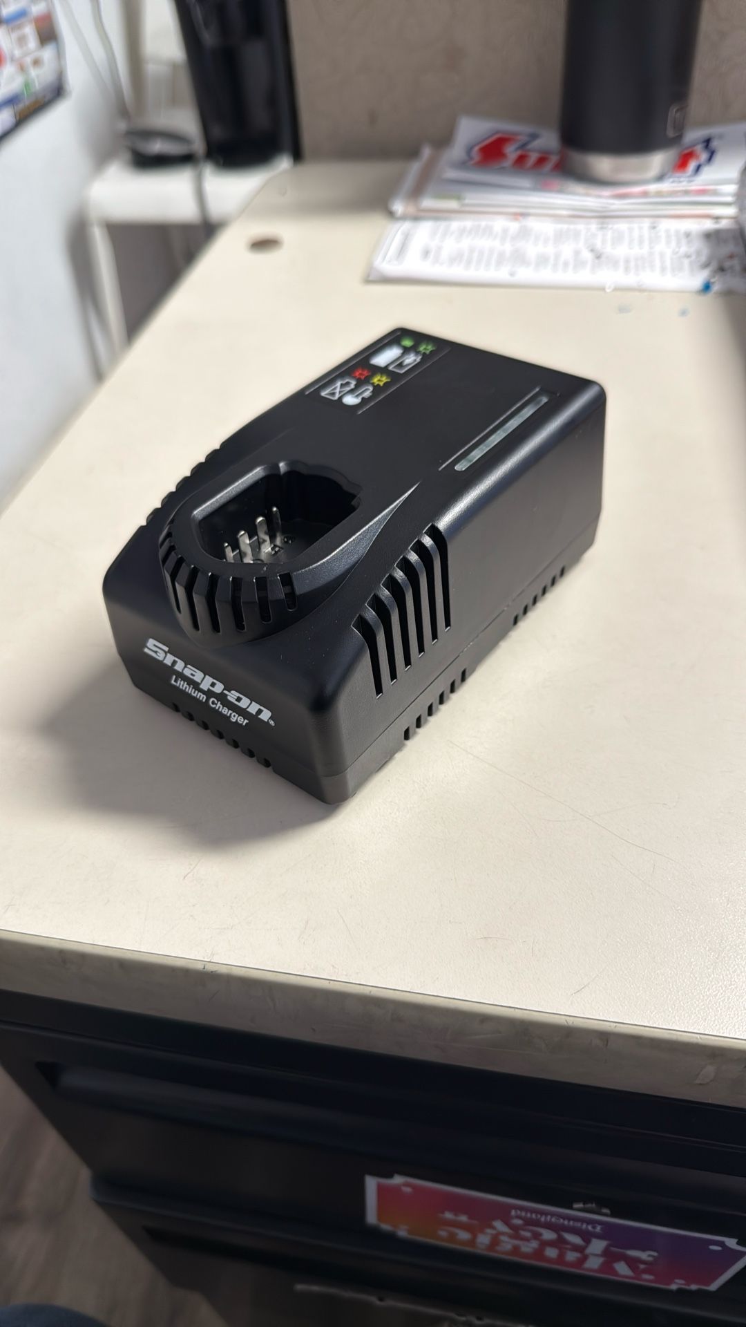 Snap On Lithium Charger