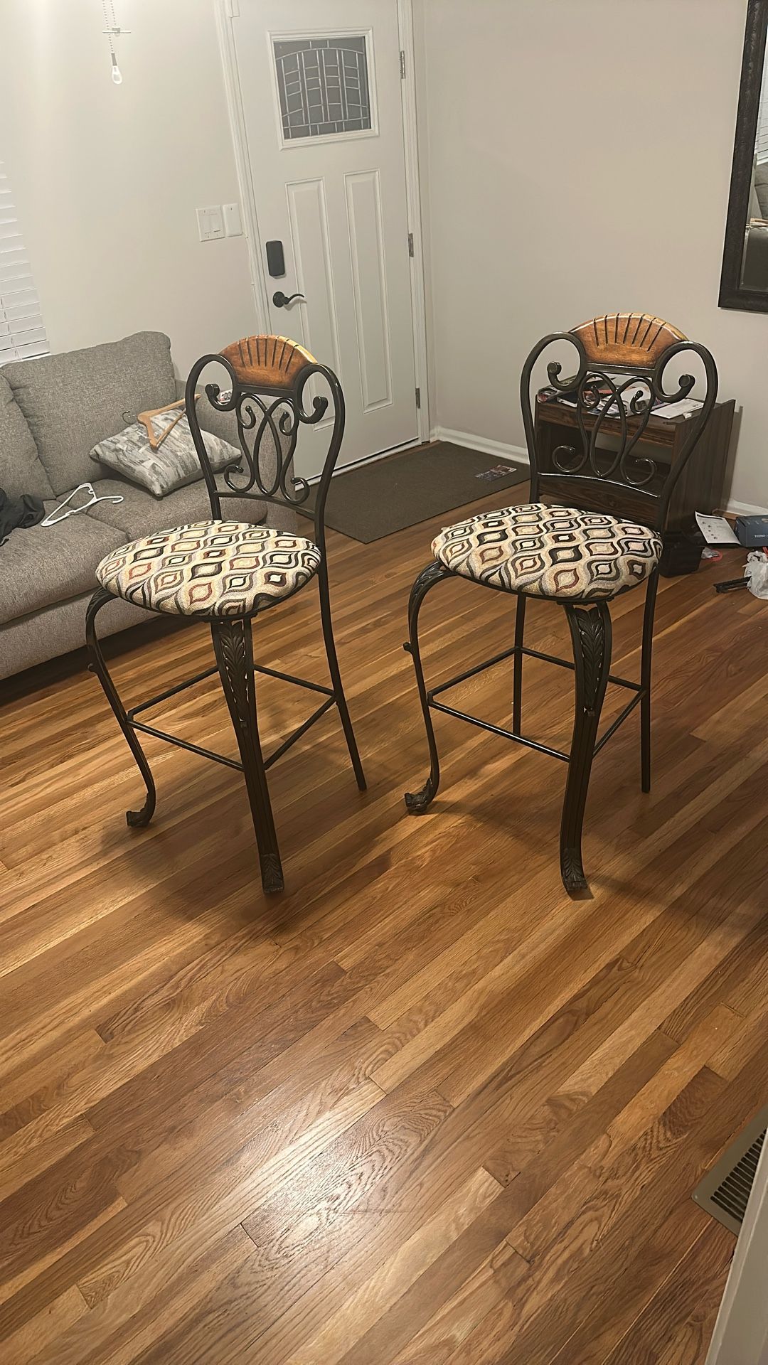 High Chairs/Bar Stool