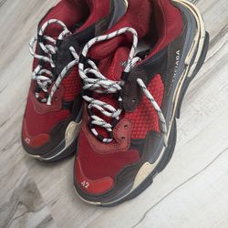 Balenciaga triple s red
