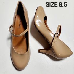 Size 8.5 Heels (Zapatillas Talla 8.5)