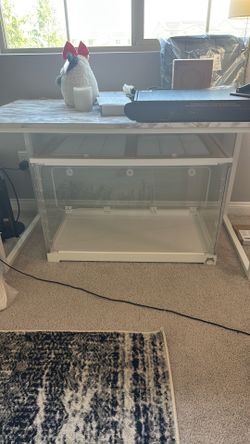 Hamster Cage / Enclosure + bedding!!