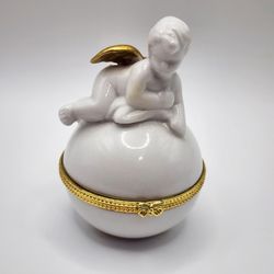 Dio Porcelain Cherub Trinket Box White Gold Wings Gold Accents Art. 31634 2.5"