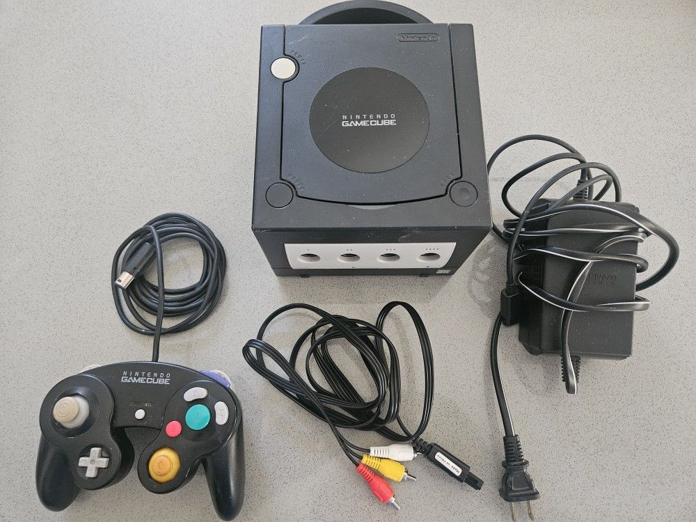 Nintendo GameCube Console & Accessories