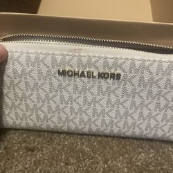 Micheal Kors Wallet