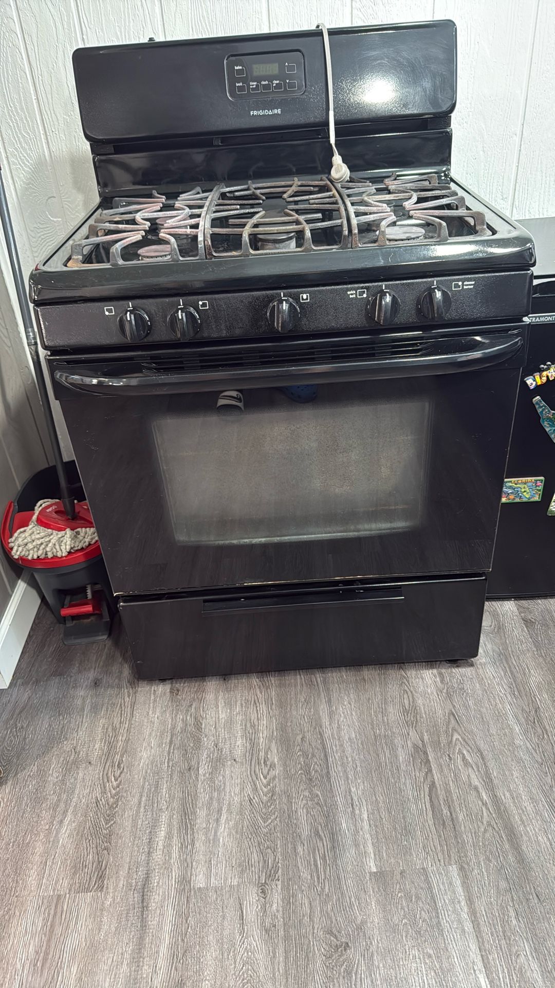 stove and over the range microwave