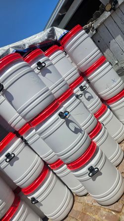 Barriles Barrel Dog Food Container Linpios De Quimico Para guardar cualquier cosa $22 Each Ontario ca