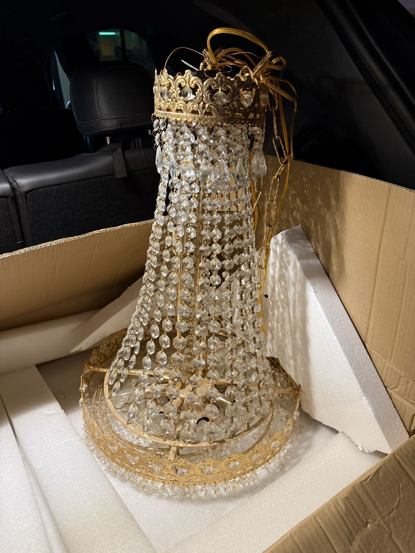 Chandelier - Amazing Piece