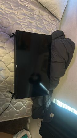 Hiro 24” Roku Smart TV