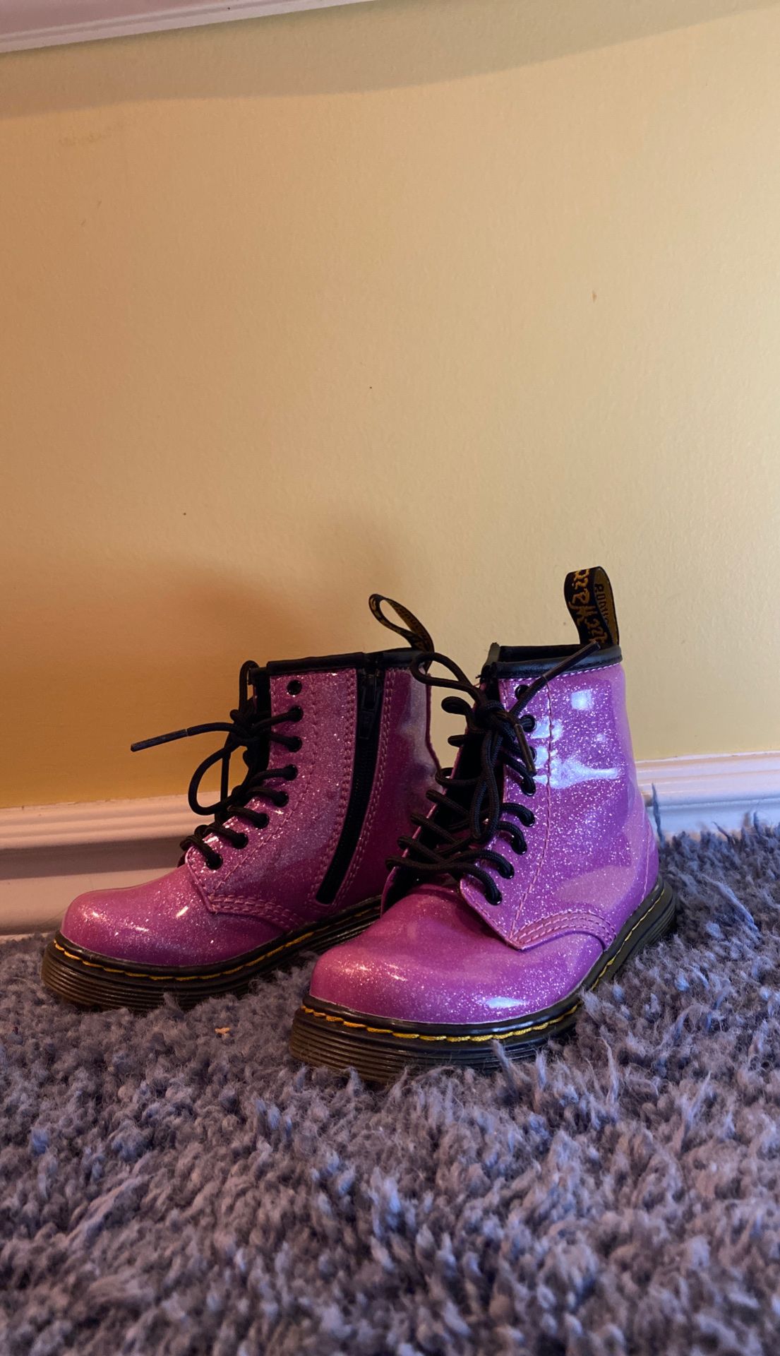 Dr martens size 7 child size