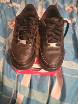 Air Force  1 Nike Size 2 Excellent Condition  99%Like New Condition ‼️ Smoking Pet Free ‼️ $15
