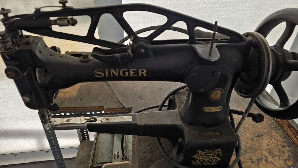 Singer 29K Sewing Machine