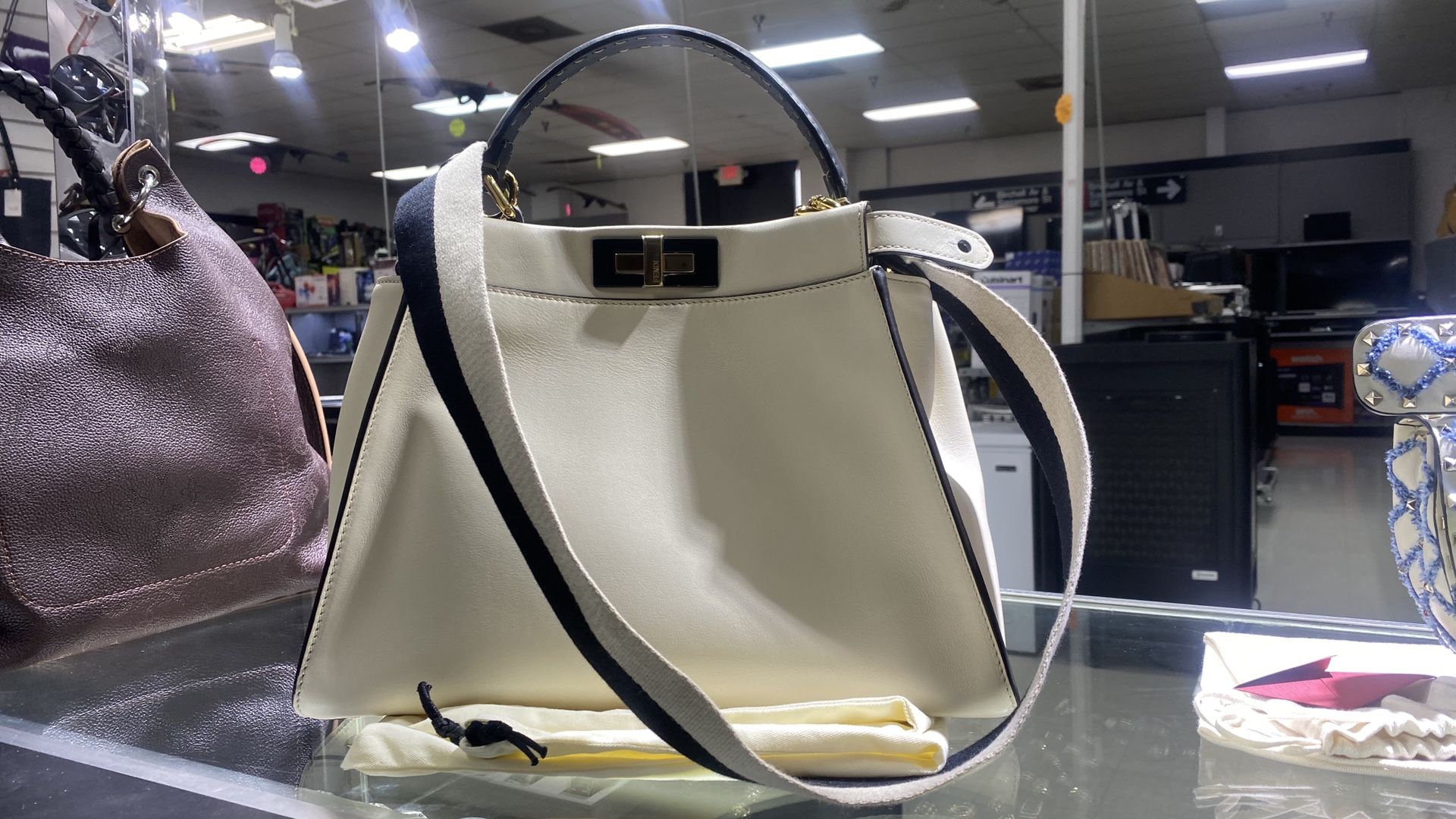 Fendi Peekaboo Iseeu Large Shoulder Bag