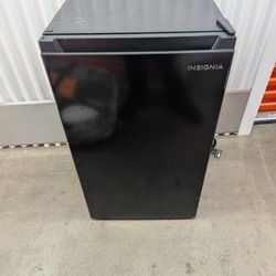 Insignia Mini Fridge 