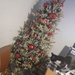 7ft Flocked Christmas Tree With Warm Lights
