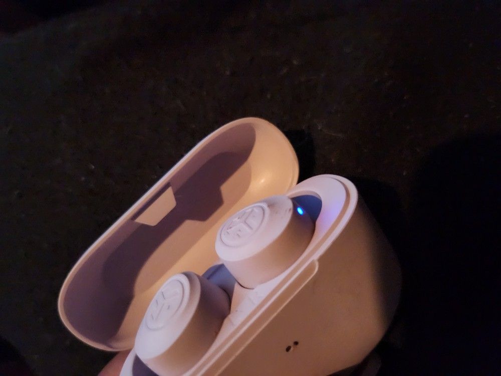 J lab Earbuds For 25$