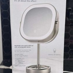 Conair Halo led rechargeable mirror 