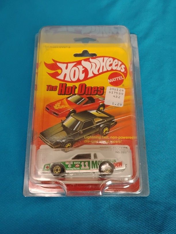 Vintage Old Sealed 1983 Hot Wheels - The Hot Once Racing Stock Car #3927
