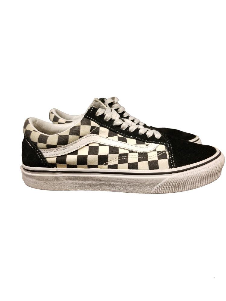 Van's Checkerboard Low Sneakers $30 (Good Condition) Size Mens  6.5/ Women 8
