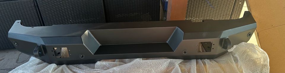 Ford Bronco 21 - 26 bumper rear