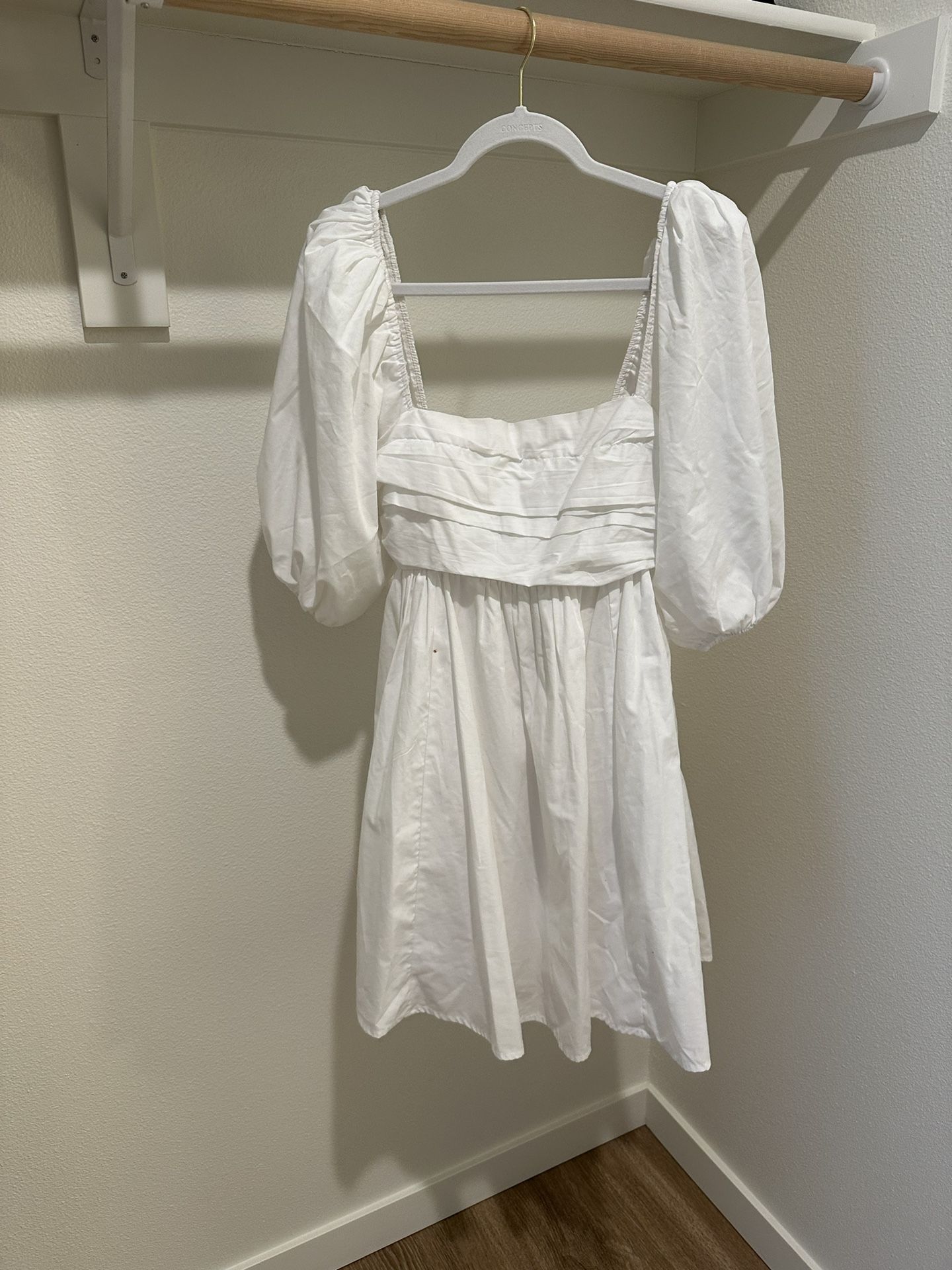 Abrecombie & Fitch White Poppy Dress Tall