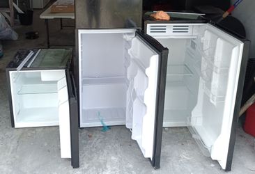 Mini fridge
