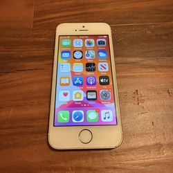 Apple iPhone SE (1st Generation) 32GB Unlocked Smartphone