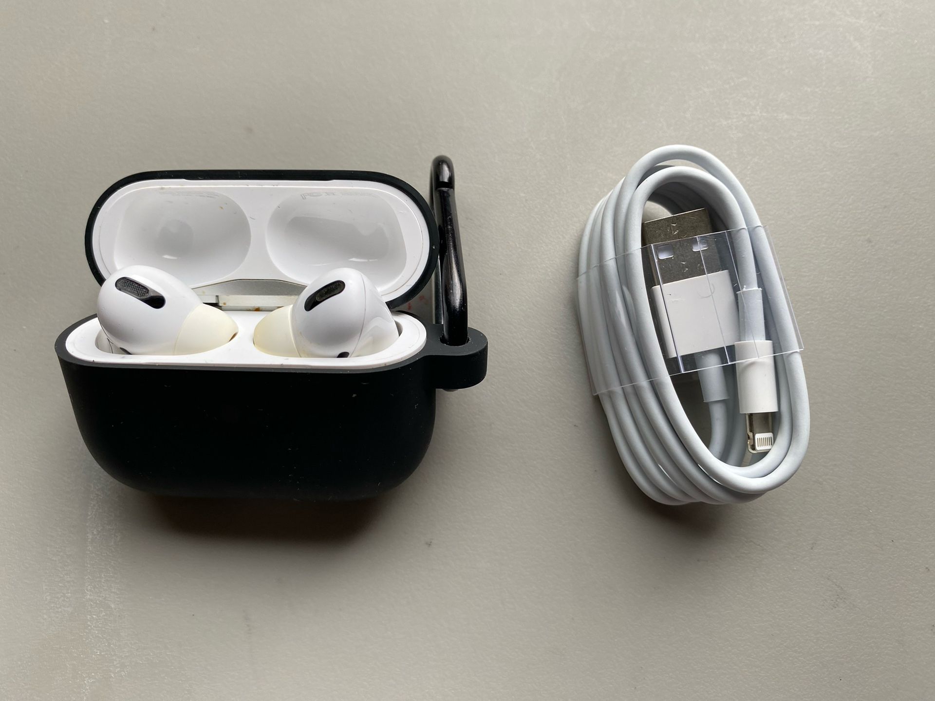 Apple AirPods Pro A2084 Wireless Earbuds 