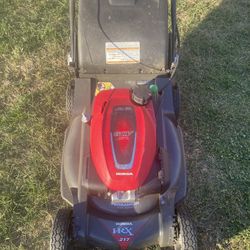 Honda HRX217 Versamow Self Propelled Lawn Mower 