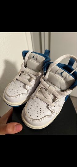 Toddlers sneakers (5c)