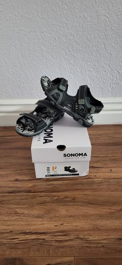 Practically New Boy Sandales Size 2 ( Used Once)