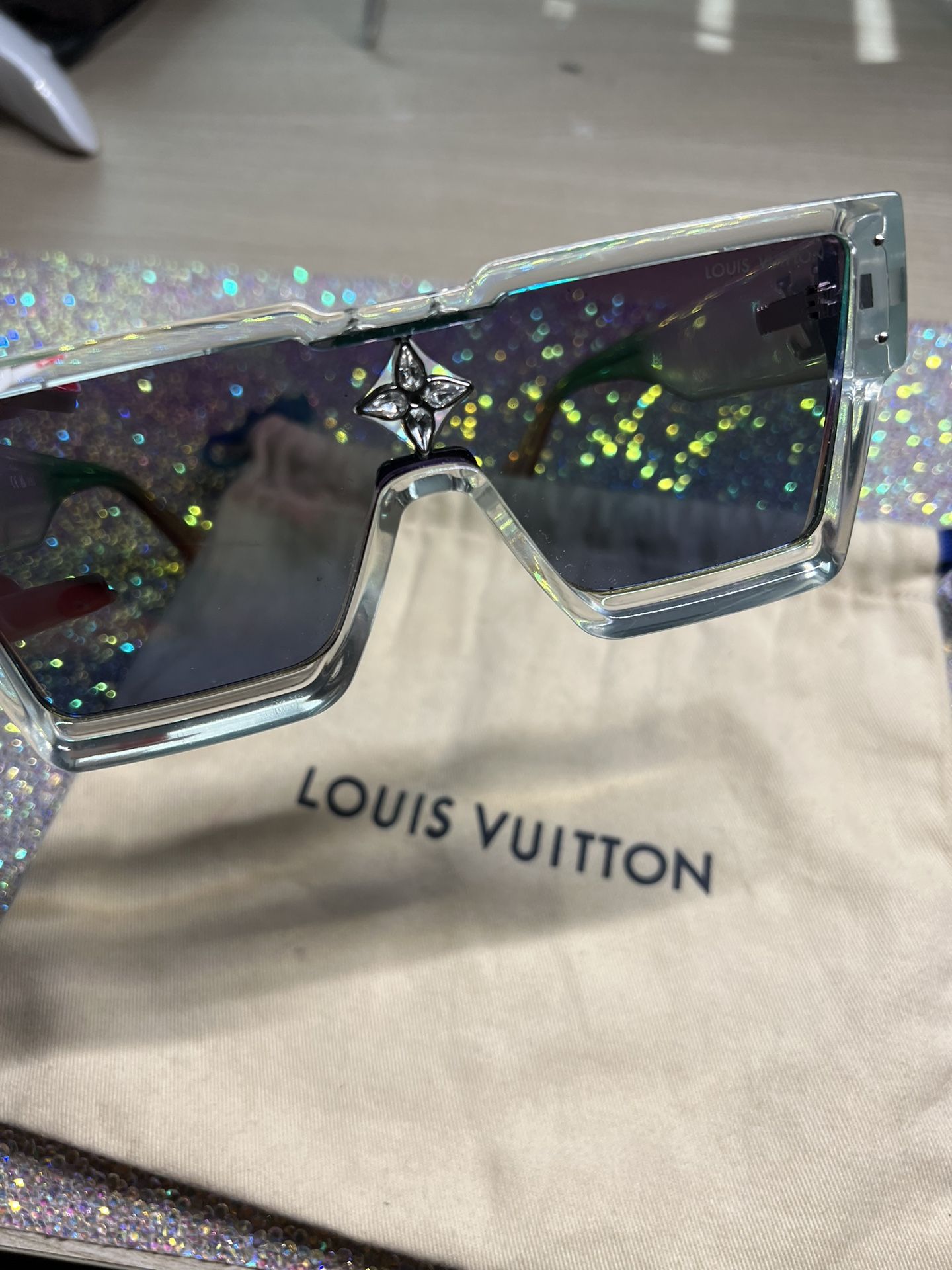 Louis Vuitton Cyclone Sunglasses Clear Multicolor Gradient (Z1832E)