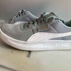 Shoe