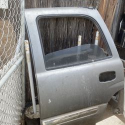 1999-07 GMC Yukon Door
