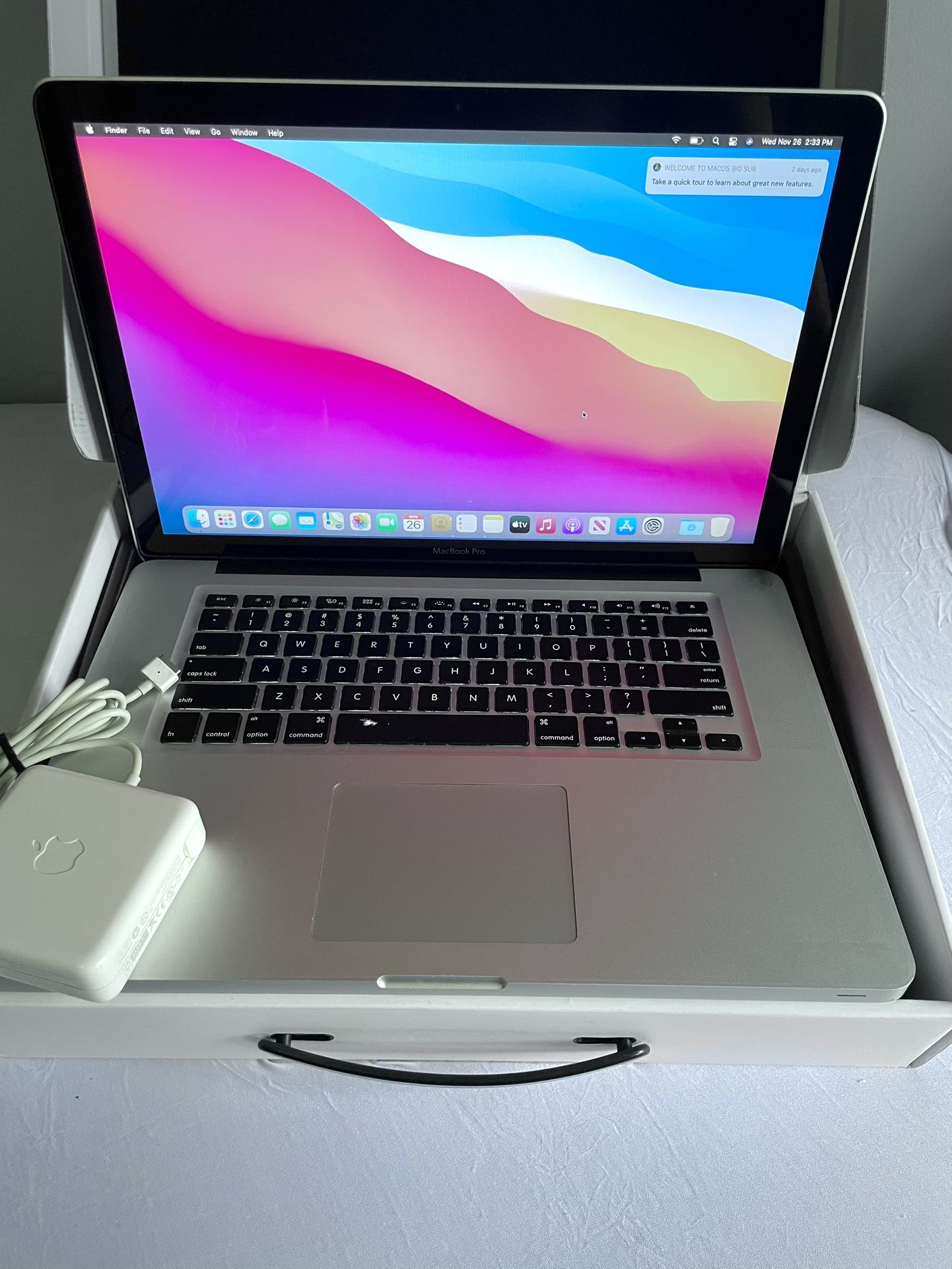 Apple Macbook Pro 15” Laptop i7 4GB RAM 320GB HD