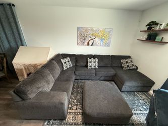 Ashley furniture Large Gray Sectional Sofa with Ottoman